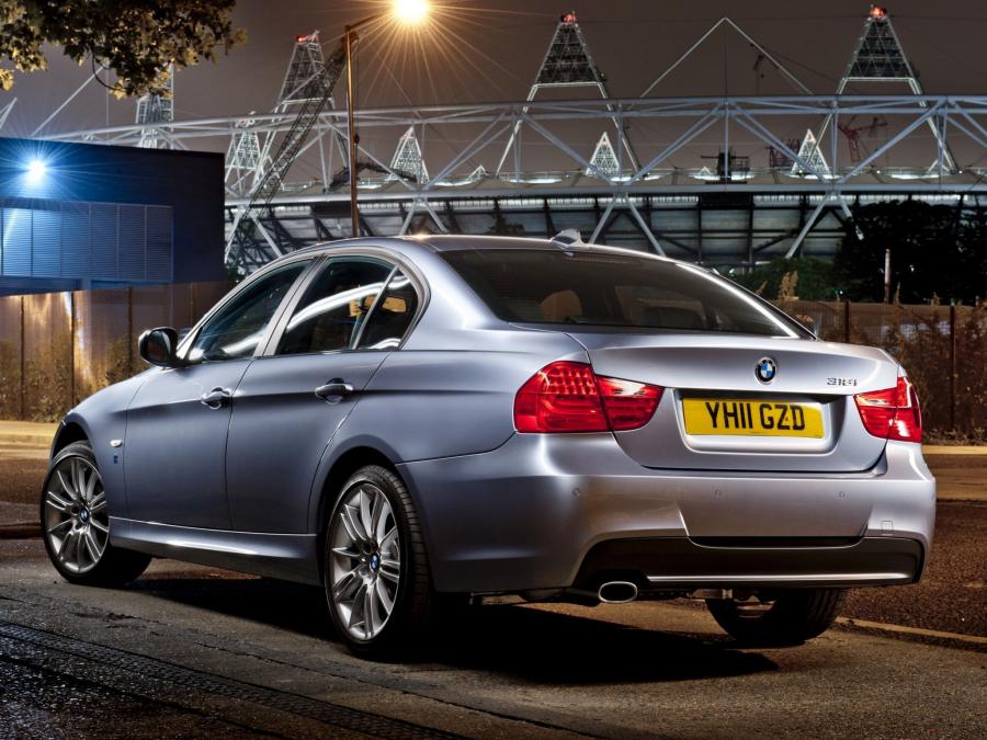  BMW 318i Sedan Performance Edition 2011 года  (фото 5 из 5)